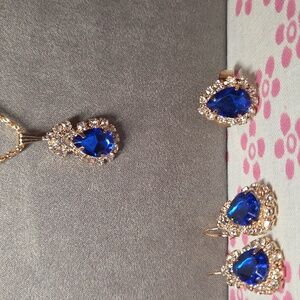 Elegant Blue and Gold Jewelry Set - 3 Pieces